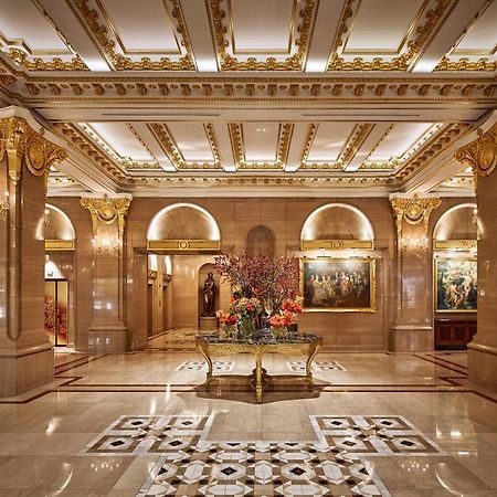 Lotte Hotel Seoul Executive Tower Buitenkant foto The lobby of the Four Seasons Hotel