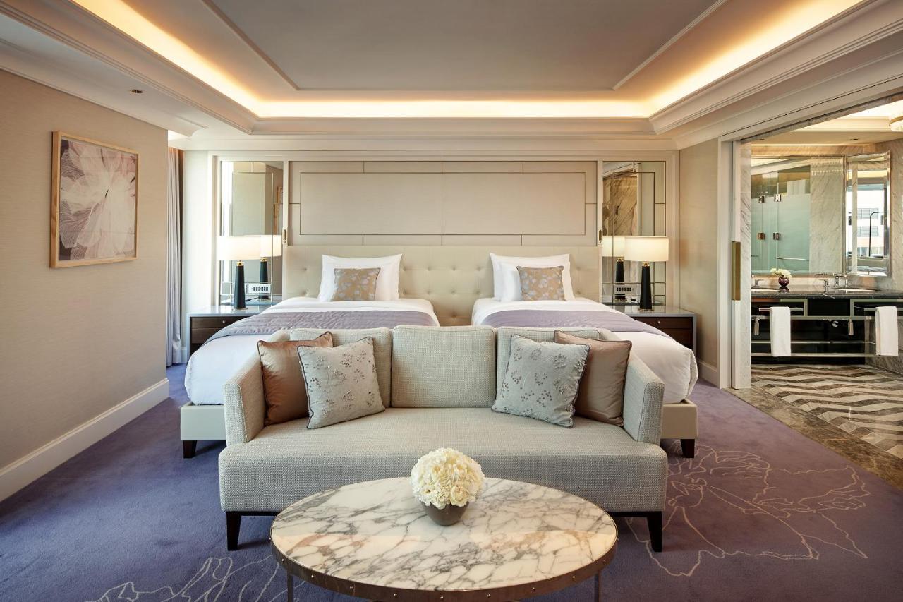 Lotte Hotel Seoul Executive Tower Buitenkant foto A suite at the hotel
