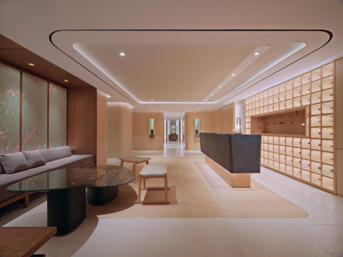 Lotte Hotel Seoul Executive Tower Buitenkant foto The interior of the new crematorium