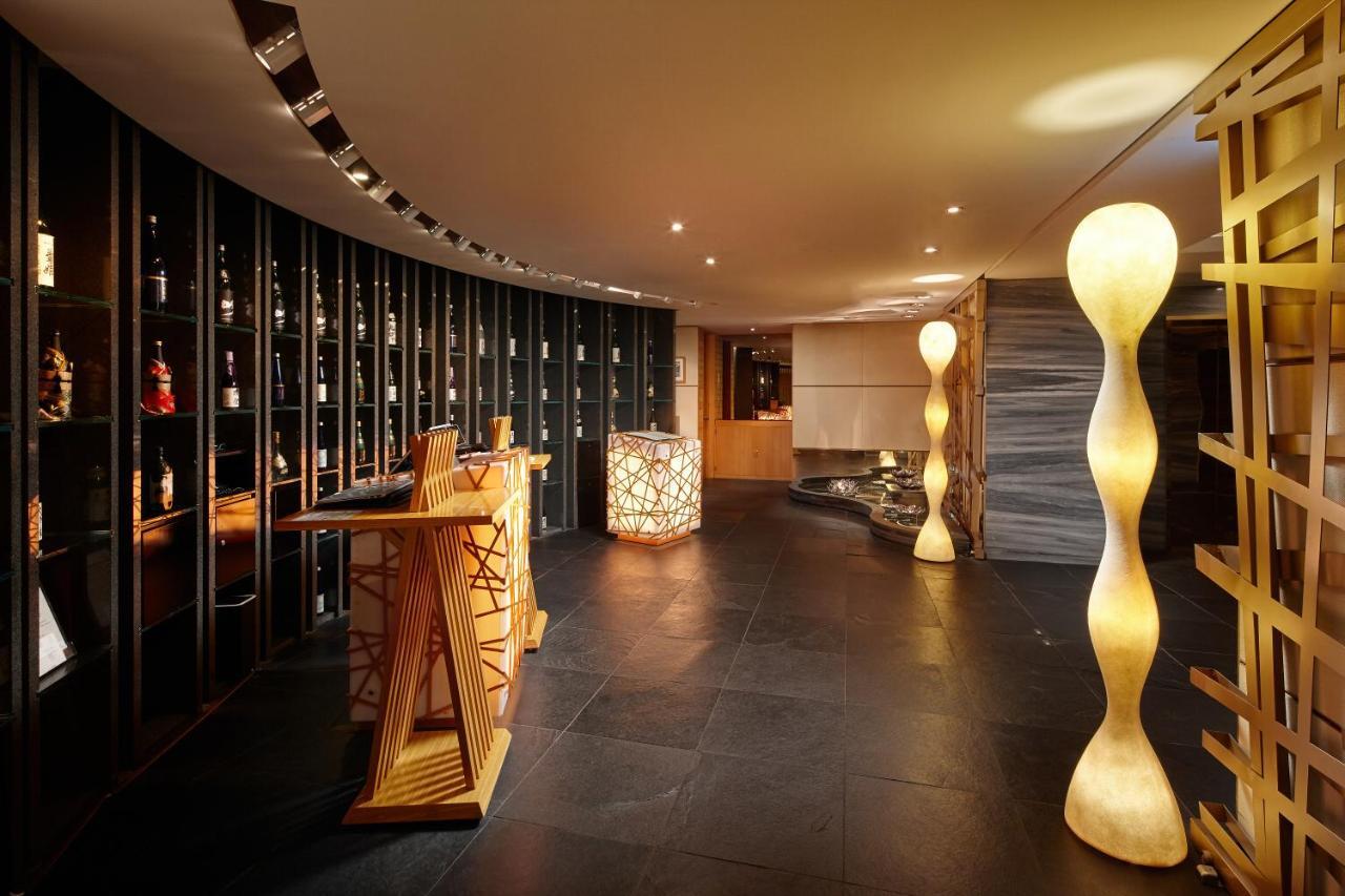 Lotte Hotel Seoul Executive Tower Buitenkant foto The Wine Shop