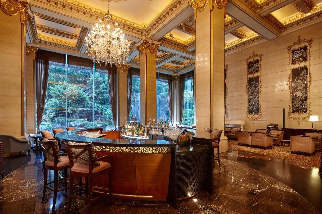 Lotte Hotel Seoul Executive Tower Buitenkant foto The bar at the Imperial Bar