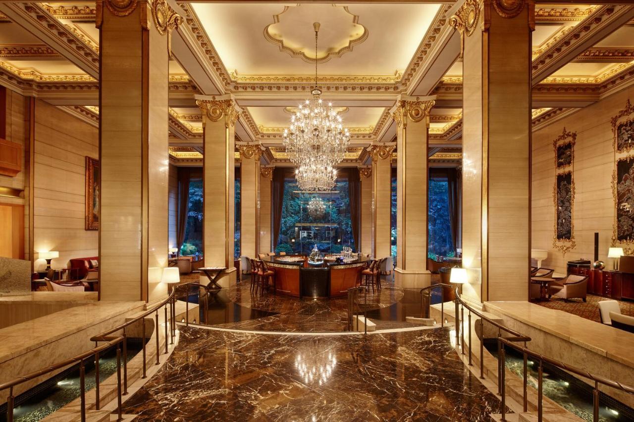 Lotte Hotel Seoul Executive Tower Buitenkant foto The lobby of the hotel